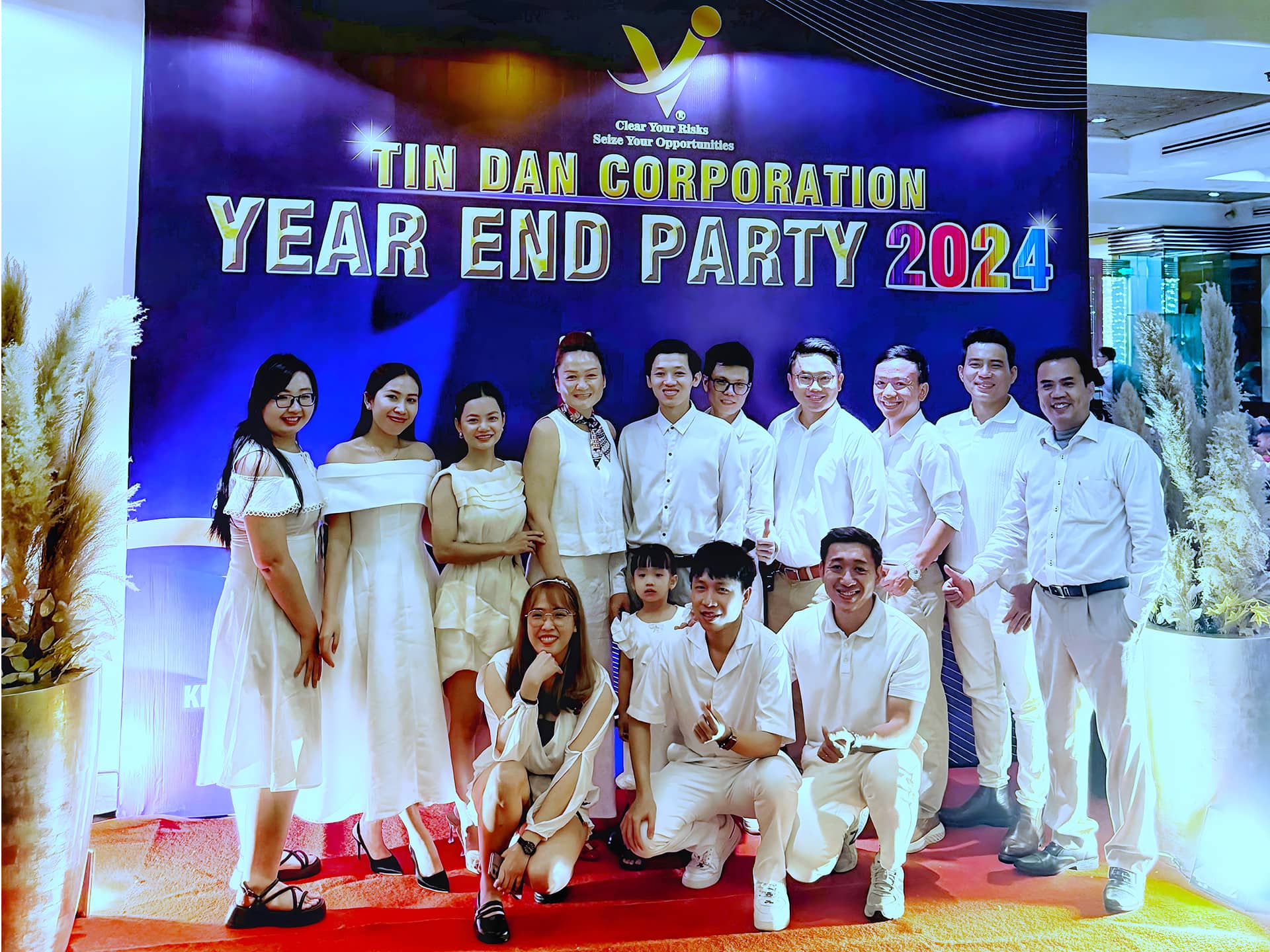 Tập thể nhân viên Tín Dân - Cùng gắn kết, cùng phát triển